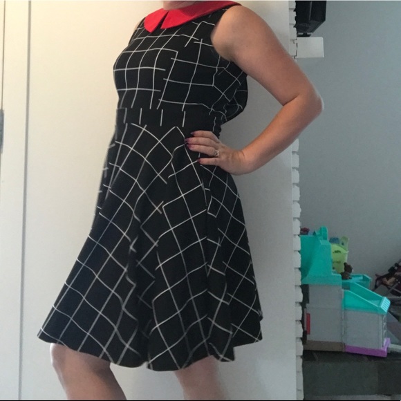 Pinup style cocktail Dress - Picture 2 of 2